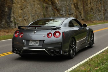 深圳龙华区1急用钱找生意贷款公司靠谱吗全方位解析